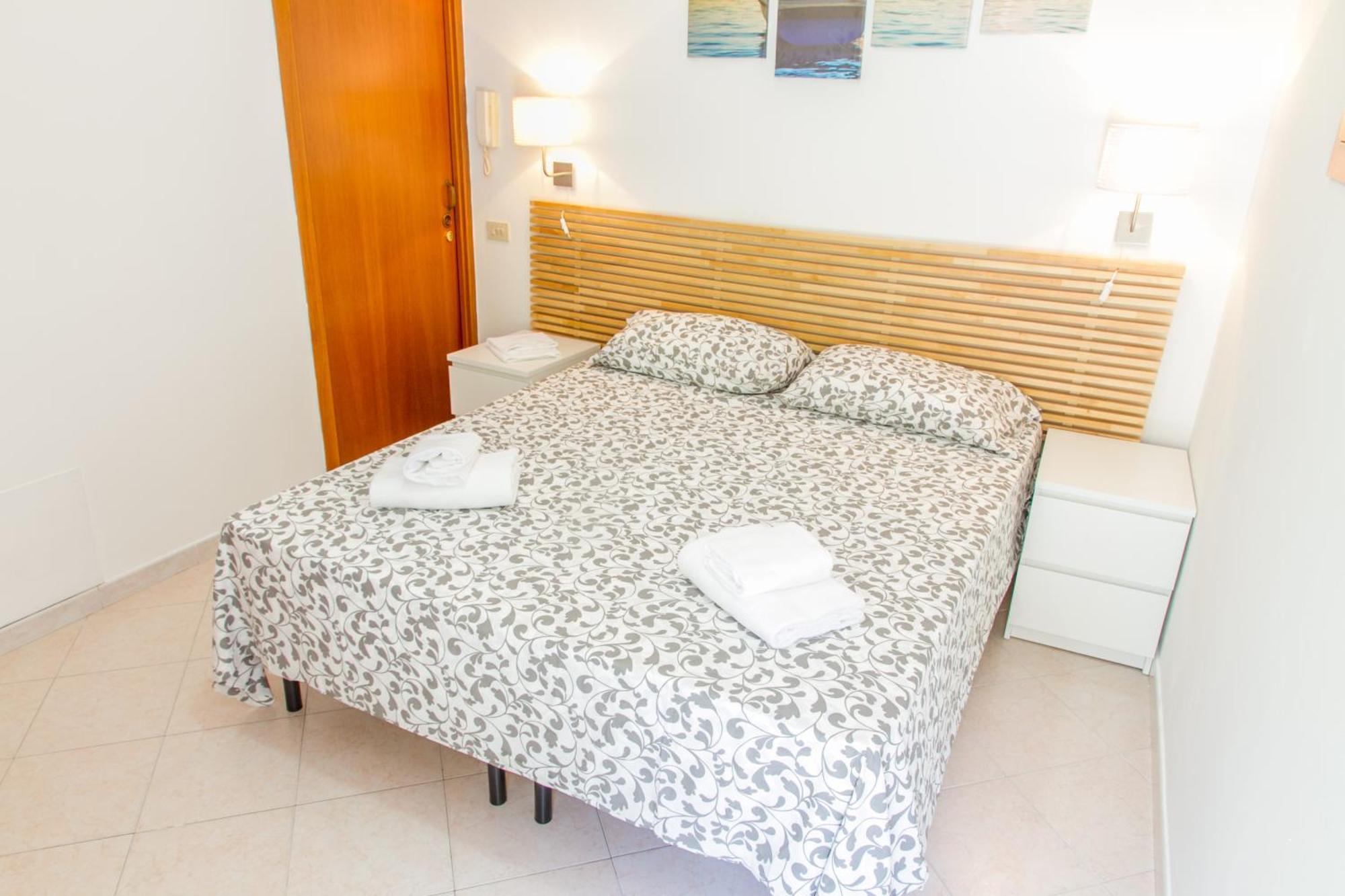 Ai Candelori Hotell Cefalù Exteriör bild