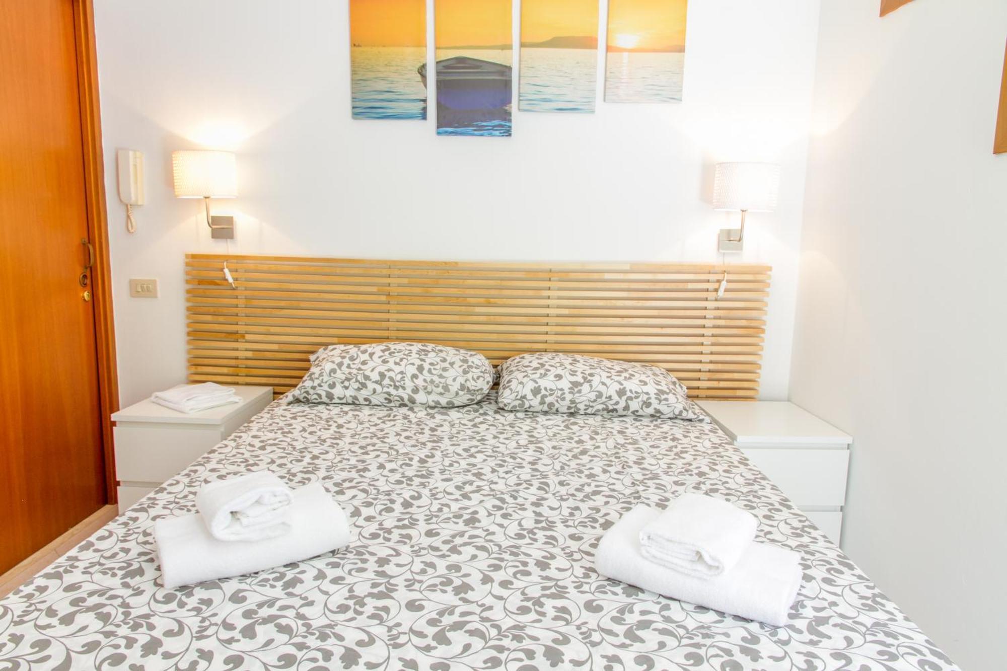Ai Candelori Hotell Cefalù Exteriör bild