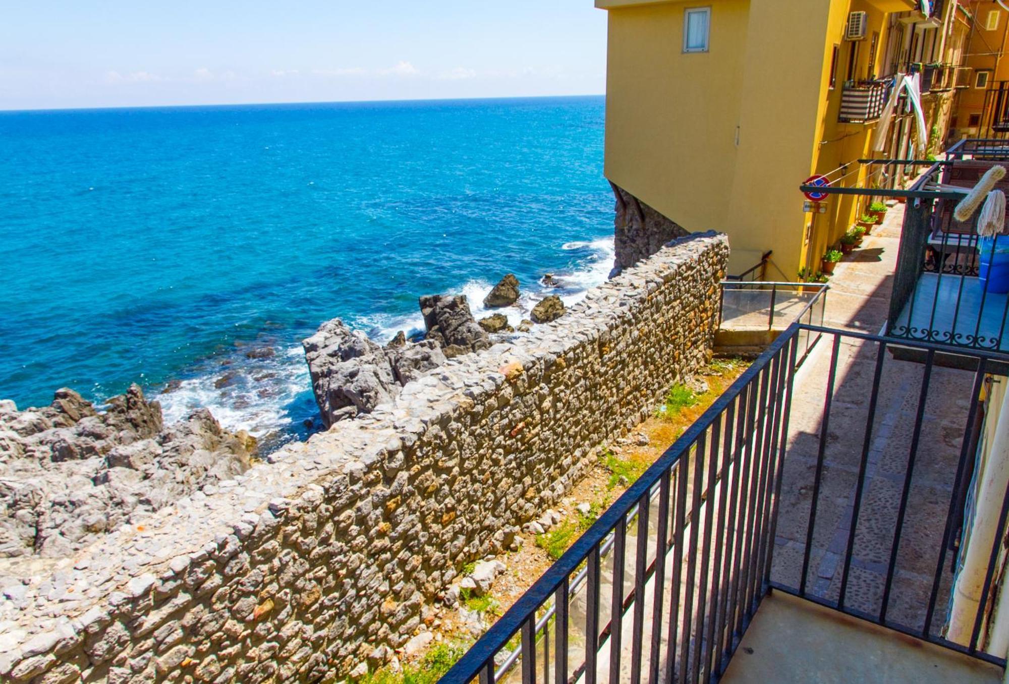 Ai Candelori Hotell Cefalù Exteriör bild